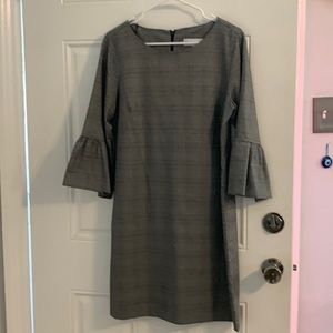 3/4 bell sleeves, grey plaid. Business casual midi dress.